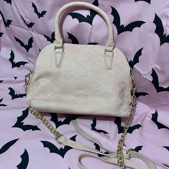 DONATE - Picture 4 of 5